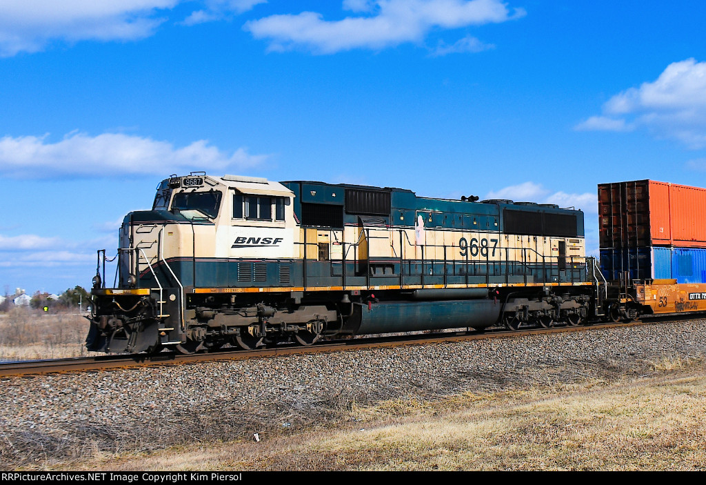 BNSF 9687 Pusher